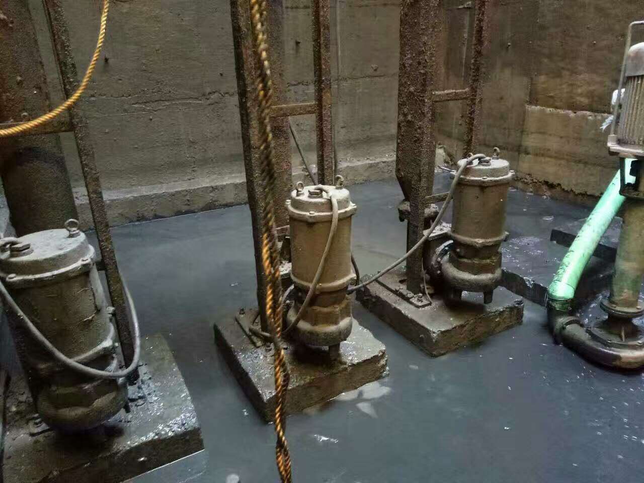 寿县污水池清理